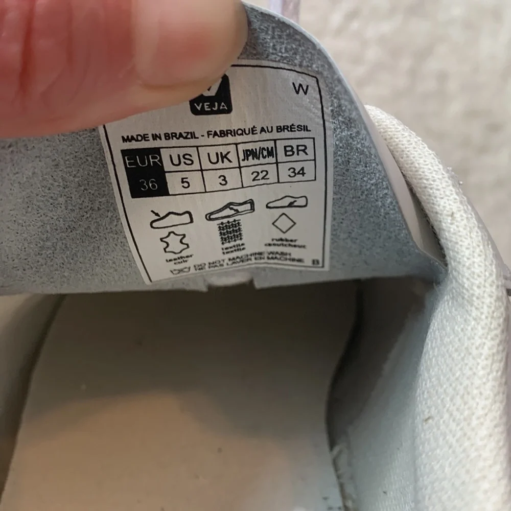 Veja V-10 Sneakers